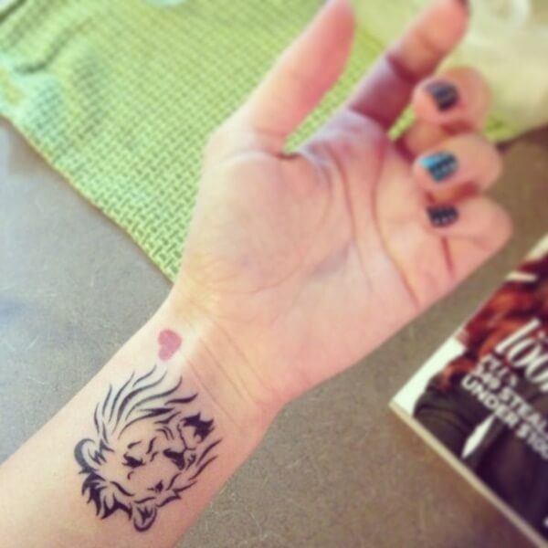 15+ Best Lion Tattoo Ideas - Wrist Designs | PetPress